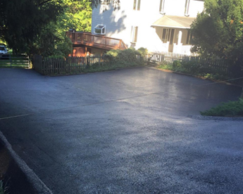 Driveway with Sealcoating in Baltimore, MD